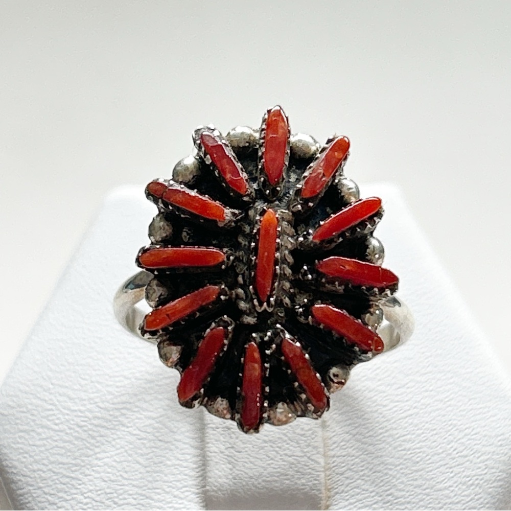 Vintage Southwestern Red Coral Needlepoint Cluster Sterling Silver Ring - Picture 2 of 11